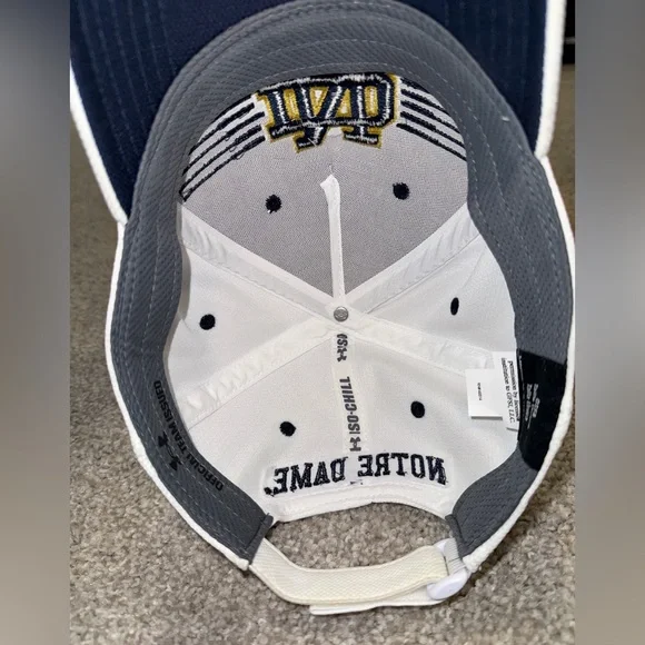 Notre Dame Adjustable hat - Picture 4 of 4